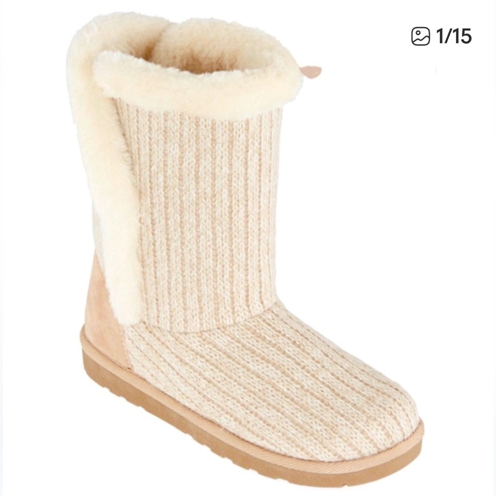 Arizona Jean Company Cream Ankle Boots